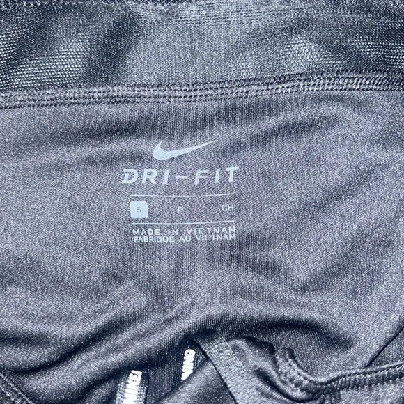 Nike Black and Gray Athletic Shorts Lightweight and Breathable - Picture 3 of 3